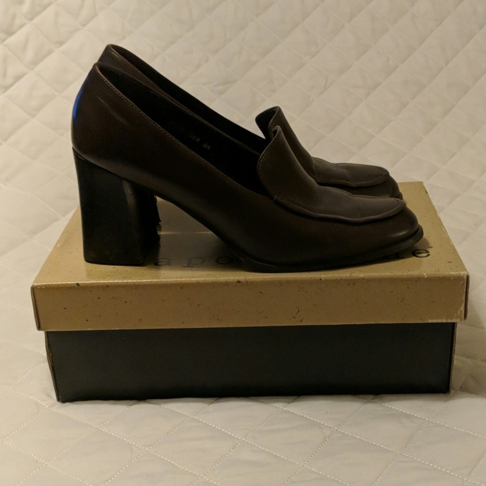 Apostrophe Leather Heels- size 9m - Picture 3 of 4